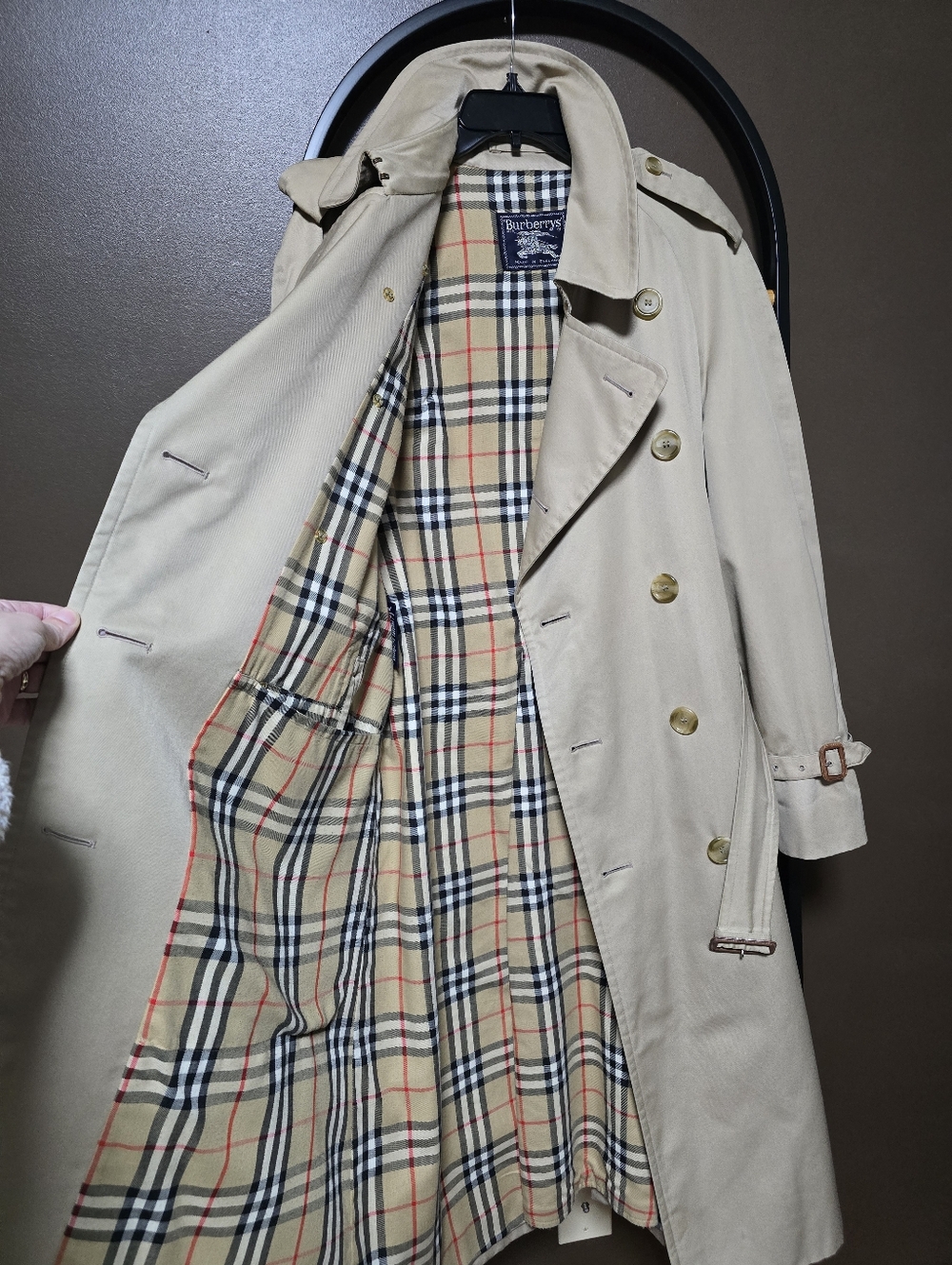 Vintage Burberry Beige Double-Breasted Trench Coat with Check Lining - Picture 4 of 7